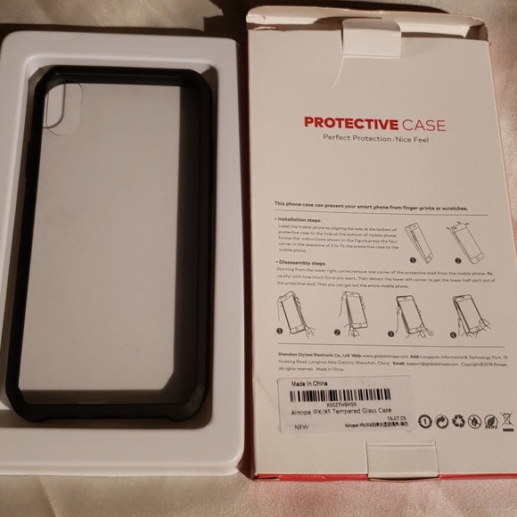 PROTECTIVE CASE - Picture 2 of 8